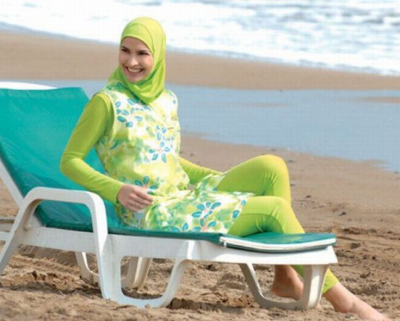 В ОАЭ откроют пляж для женщин